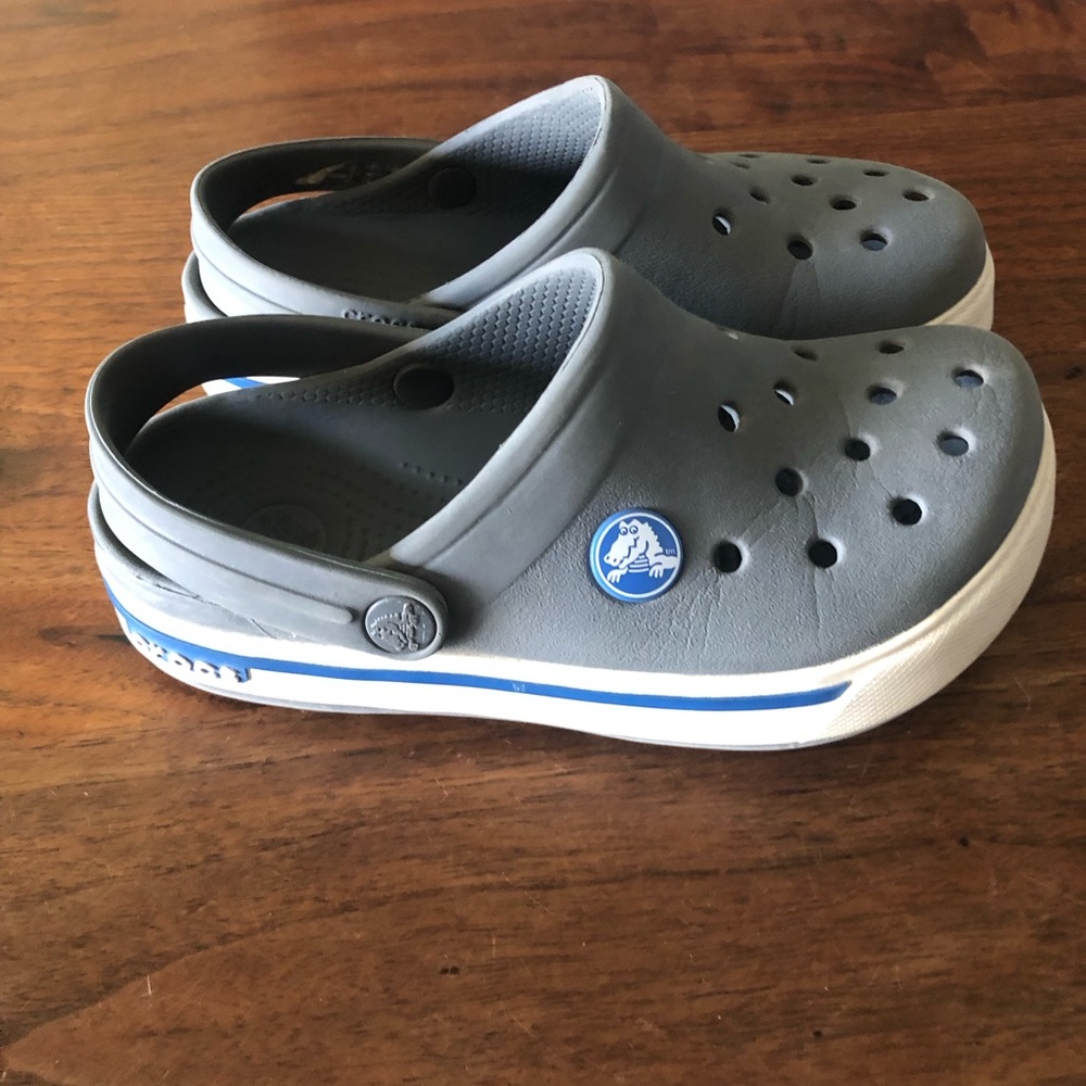 Kids Grey Classic Crocs 10/11c